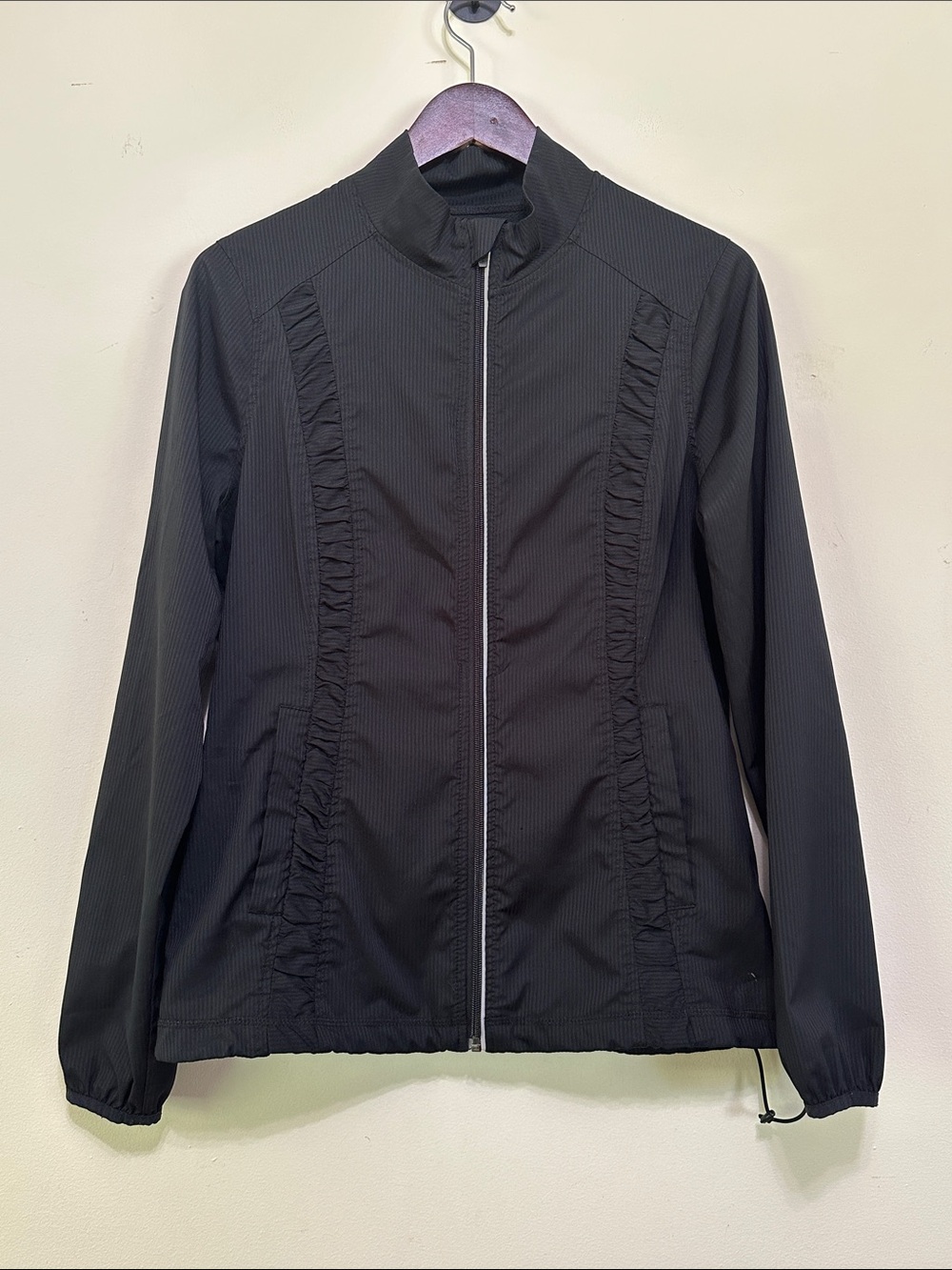 Women’s Black Zip-Up Lightweight Jacket
